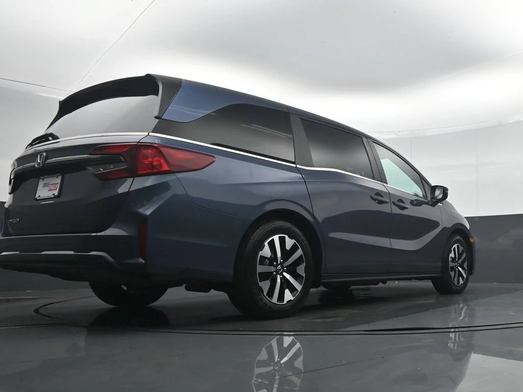 Used 2025 Black Honda EX-L image 31