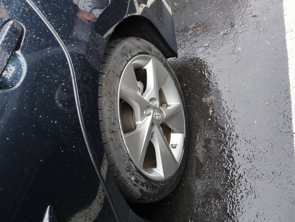 Used 2014 Gray Toyota SE Sport image 12