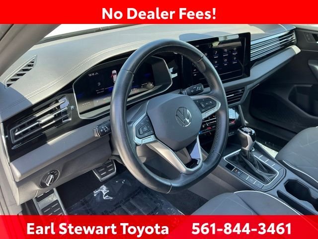 Used 2025 White Volkswagen 1.5T Sport image 18