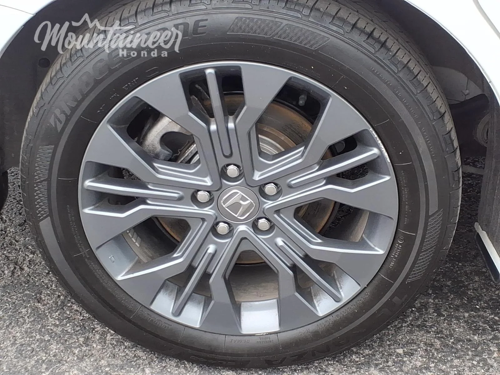 Used 2025 Platinum White Pearl Honda Touring image 10