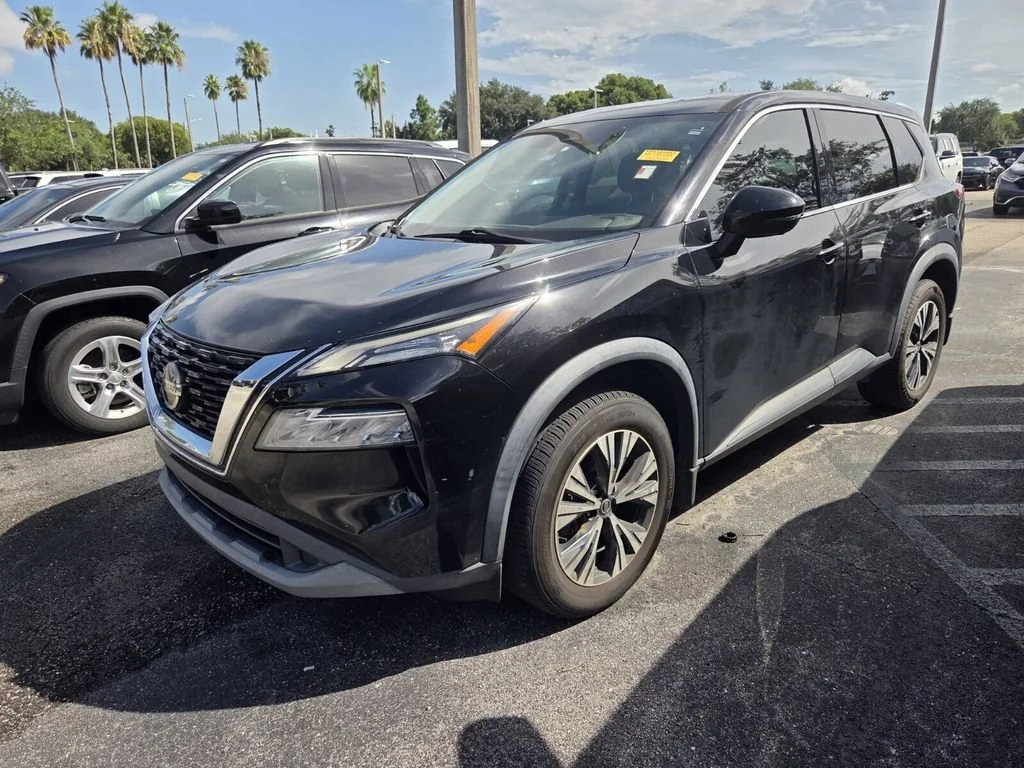 Used 2021 Super Black Nissan SV image 3