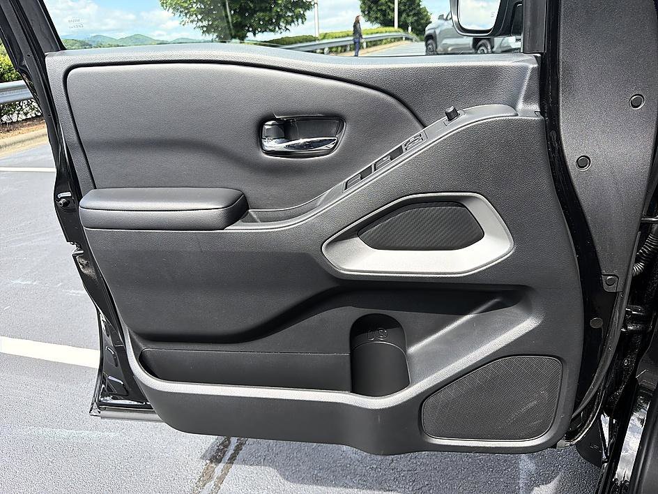 Used 2025 Super Black Nissan SV image 9