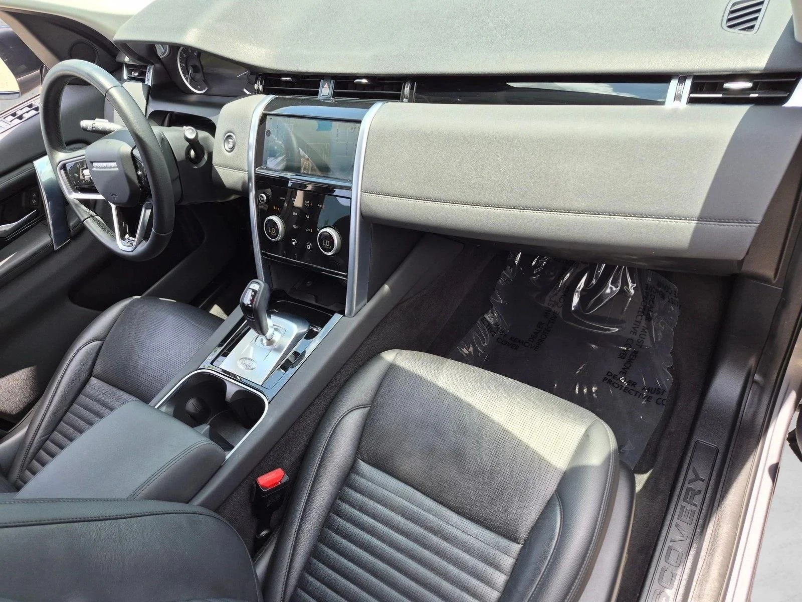 Used 2023 Grey Land Rover S image 22