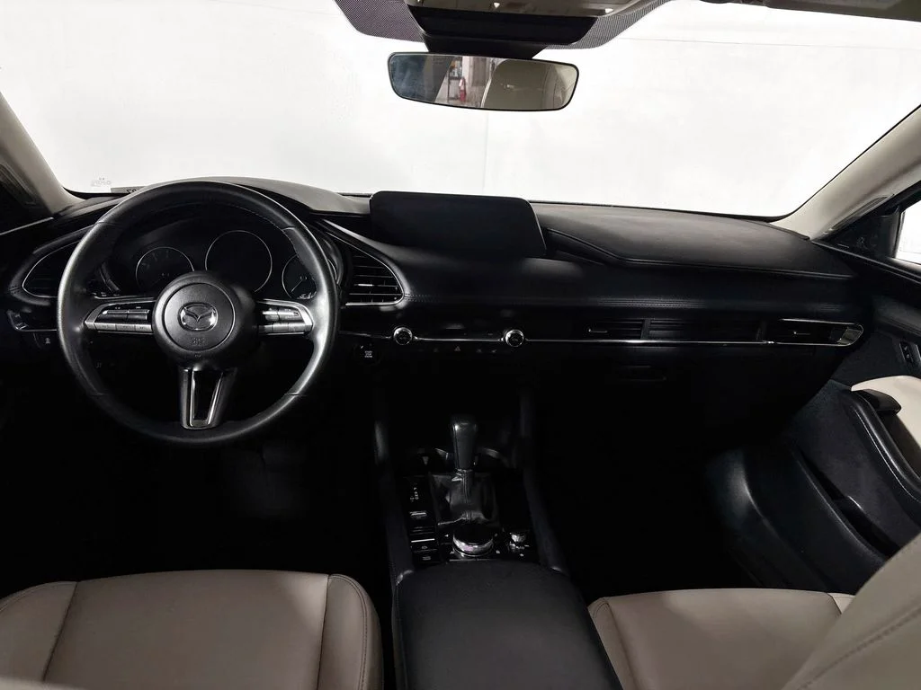 Used 2022 Silver Mazda Preferred image 12