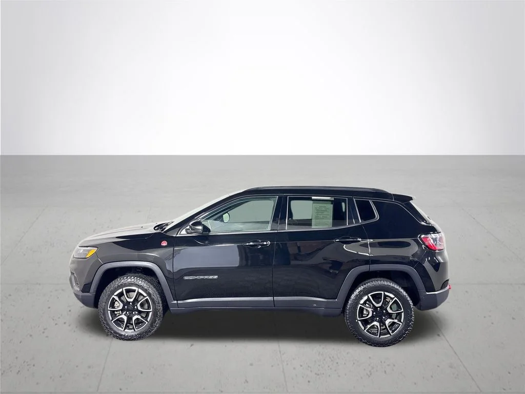 Used 2024 Black Jeep Trailhawk image 9