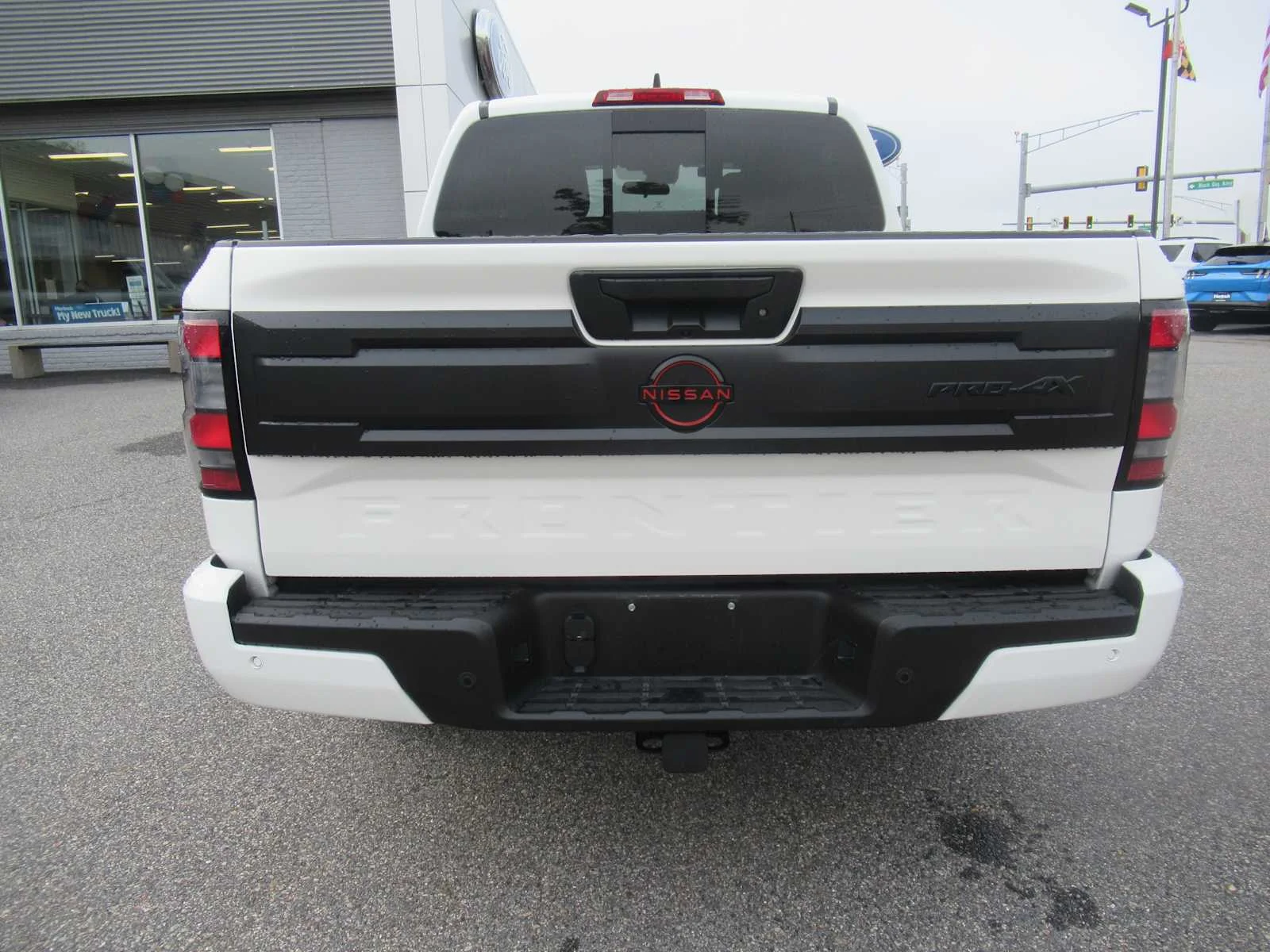 Used 2025 Glacier White Nissan PRO-4X image 6