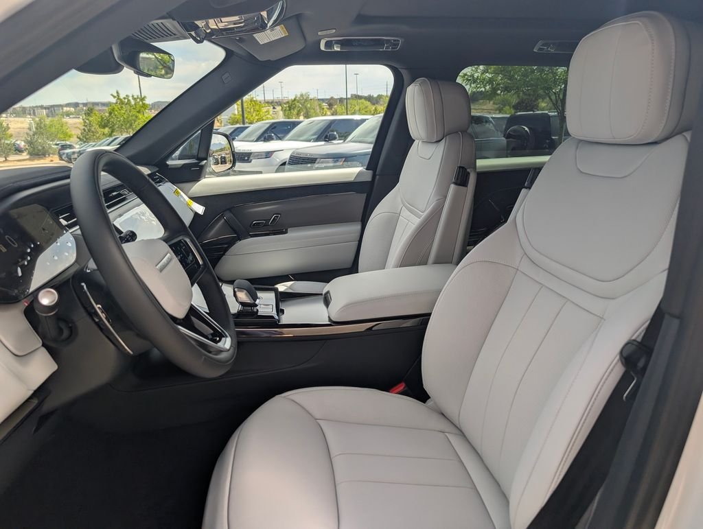 New 2026 Fuji White Land Rover SE image 25