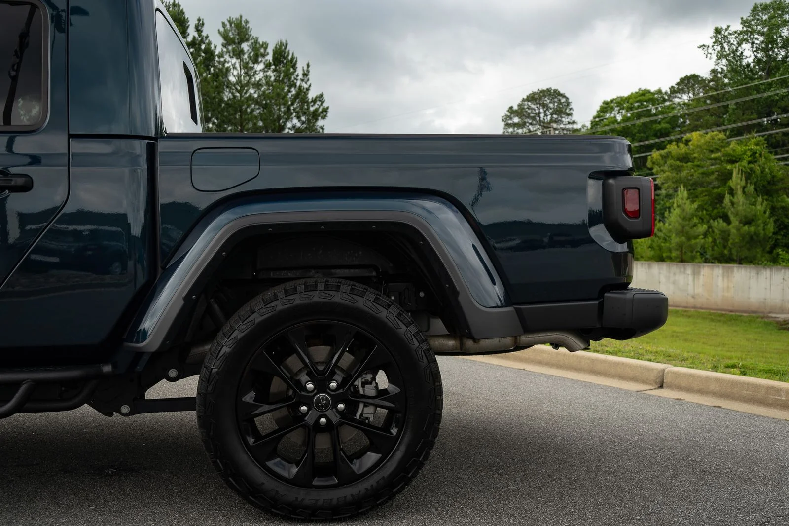 Used 2025 Blue Pearl Jeep Nighthawk image 6