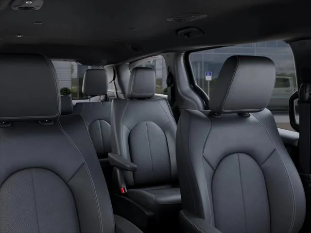 New 2027 Diamond Black Crystal Pearl-Coat Exterior Paint Chrysler Select image 52