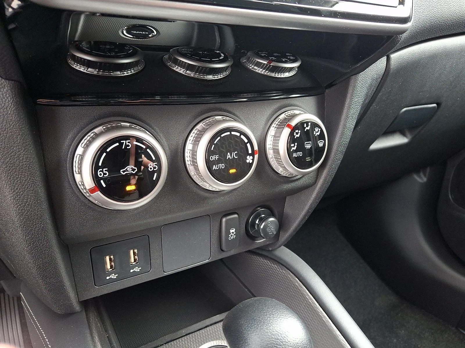 New 2026 White Mitsubishi 2.0 ES image 16