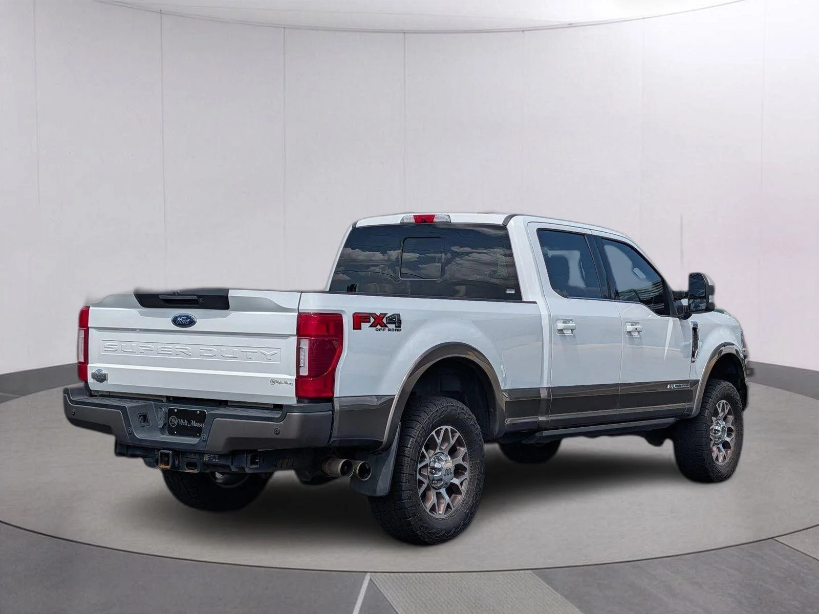 Used 2022 Star White Metallic Tri-Coat/Stone Gray Ford King Ranch image 5
