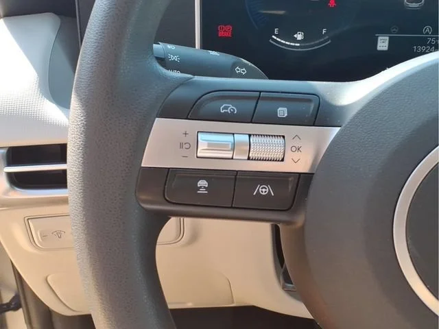 Used 2026  Hyundai SEL image 13