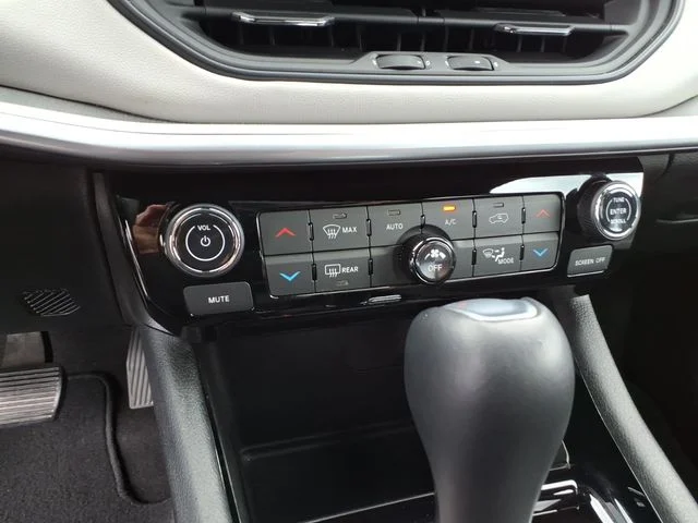 Used 2025 Black Jeep Limited image 26