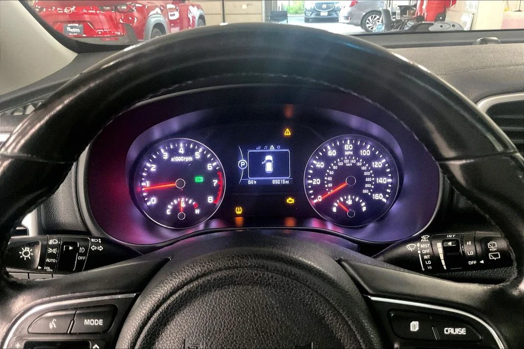 Used 2017 Red Kia EX image 20