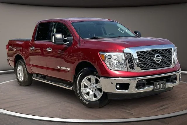 Used 2018 Red Nissan SV image 10