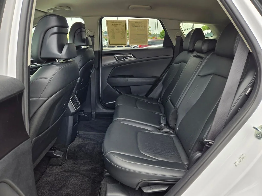 Used 2024 White Kia EX image 27