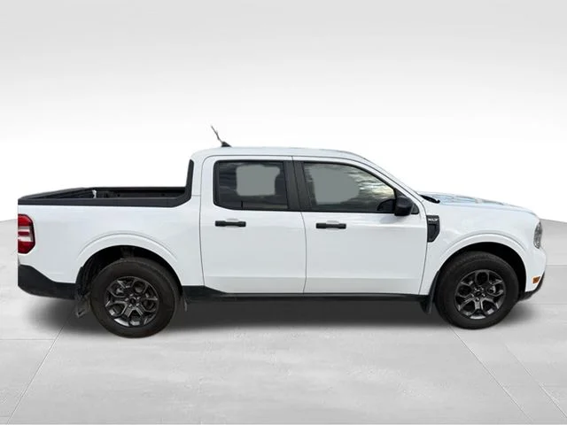Used 2024 White Ford XLT image 7
