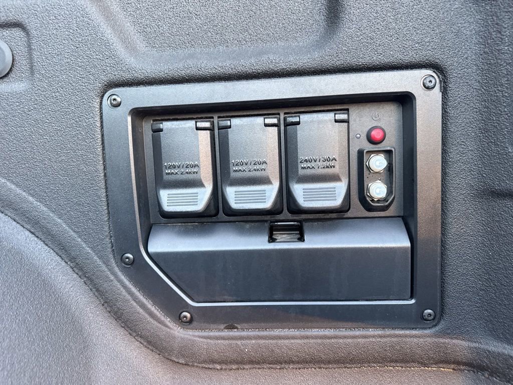 2025 Chevrolet Silverado EV RST - Photo 13