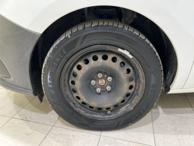 Used 2016 White Ram Tradesman image 26
