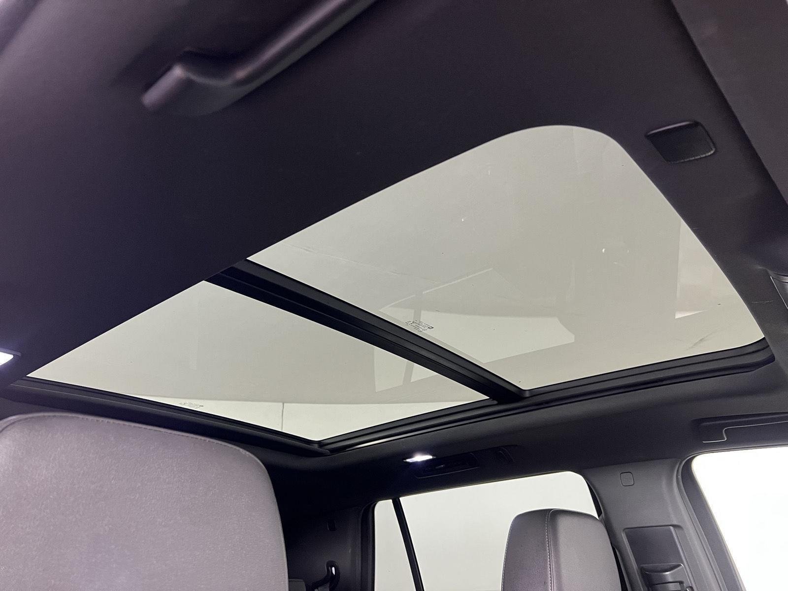 Used 2021 Summit White Chevrolet LT image 28