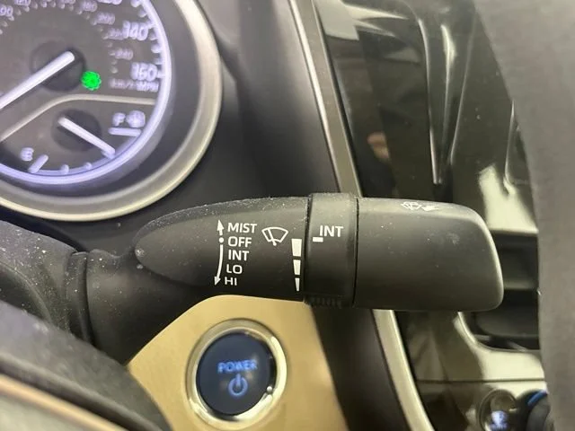 Used 2023  Toyota Hybrid LE image 12