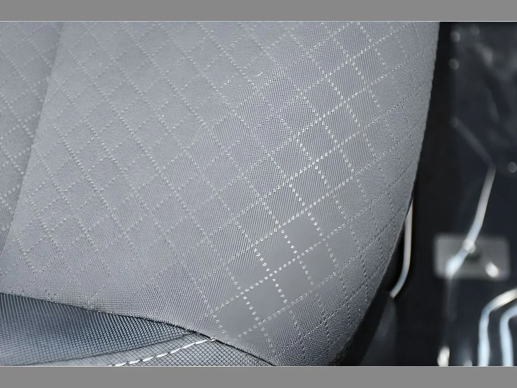 Used 2017 Titanium Silver Kia L image 27
