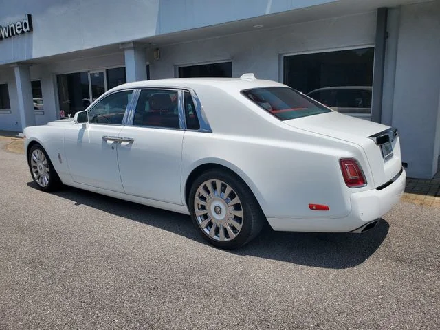 Used 2019 White Rolls-Royce Base image 2