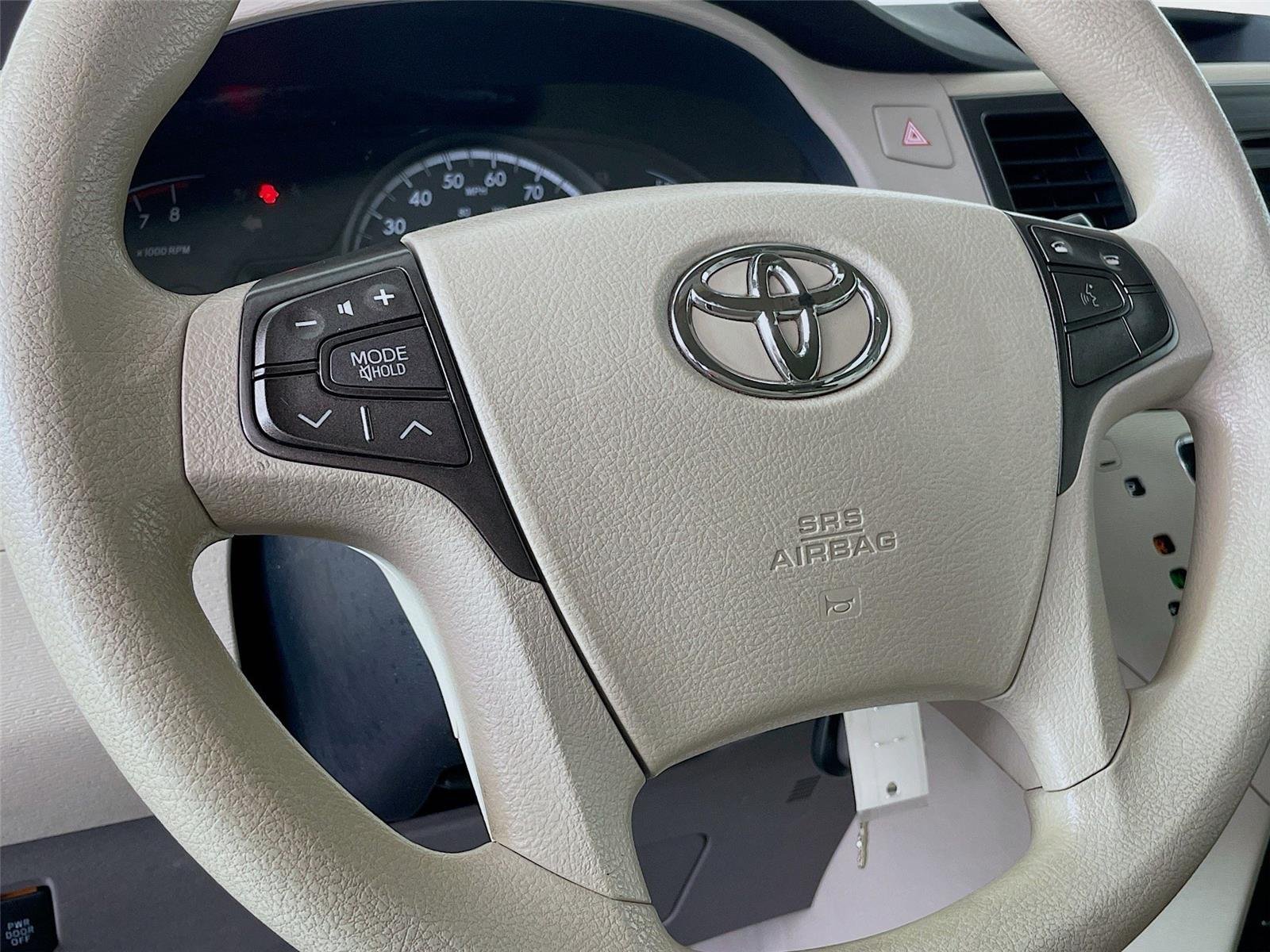Used 2011 Sandy Beach Metallic Toyota LE image 15