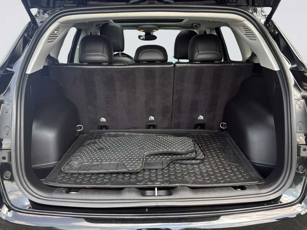Used 2020 Black Jeep Trailhawk image 11