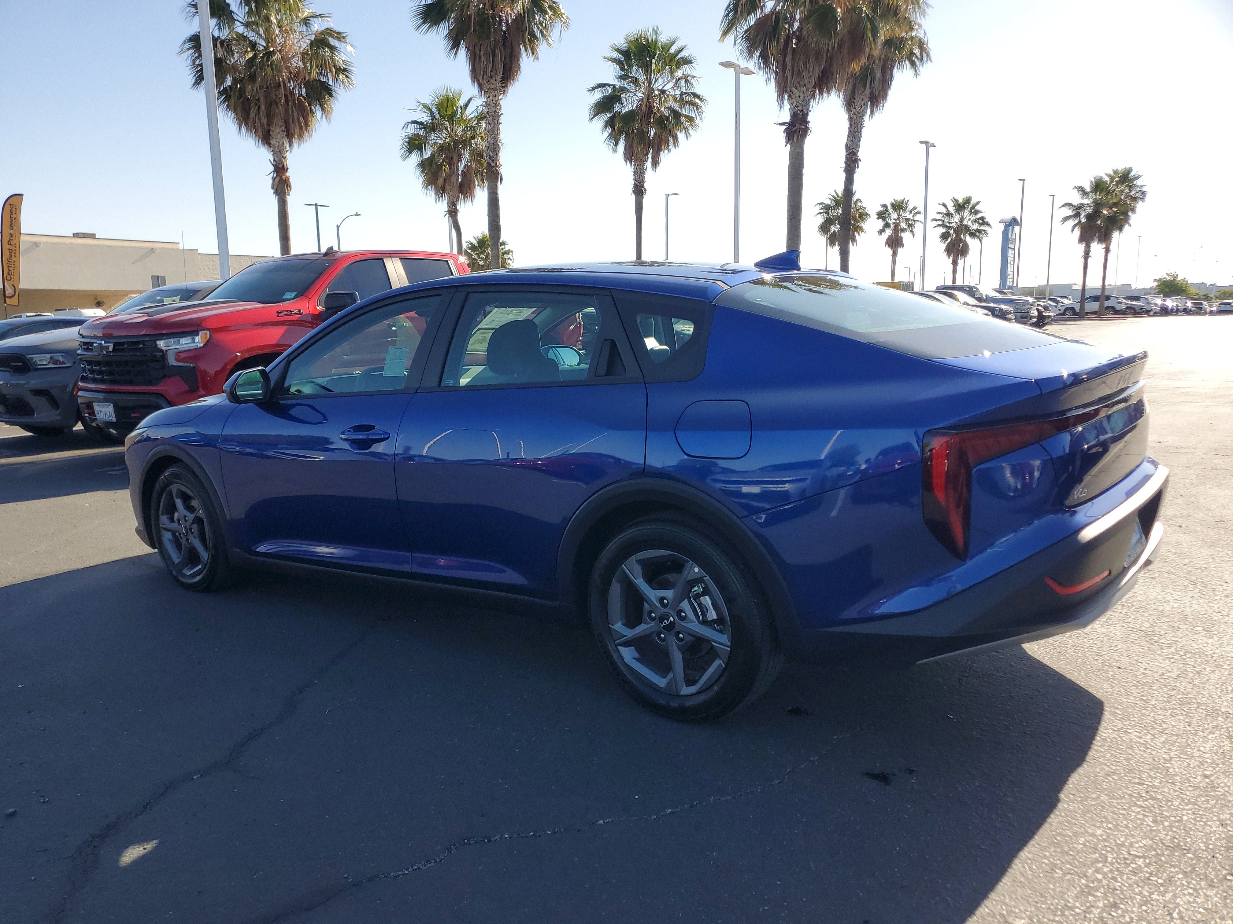Used 2025 Blue Kia LXS image 5