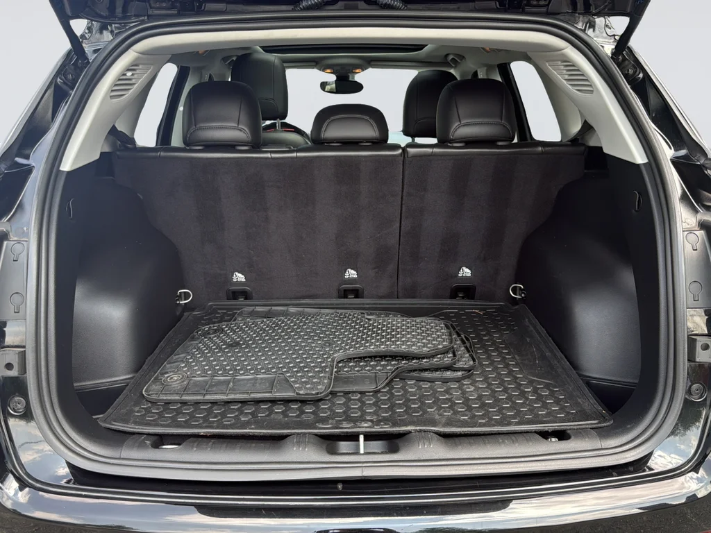 Used 2020 Black Jeep Trailhawk image 11