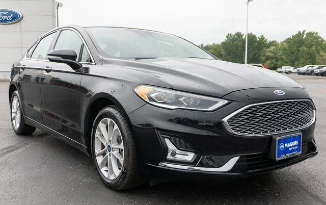 Used 2020 Black Ford Titanium image 4