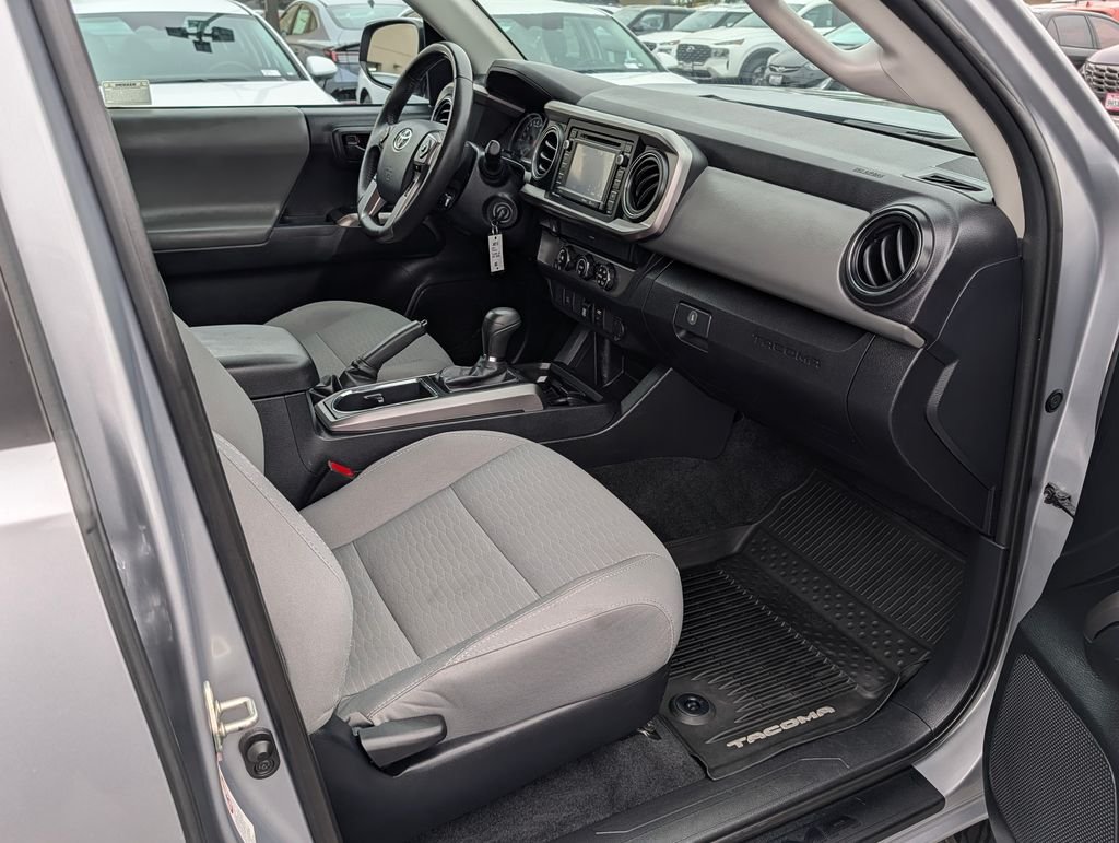 2019 Toyota Tacoma SR5 - Photo 9