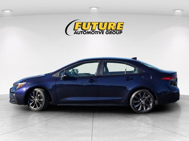 Used 2024  Toyota XSE image 7