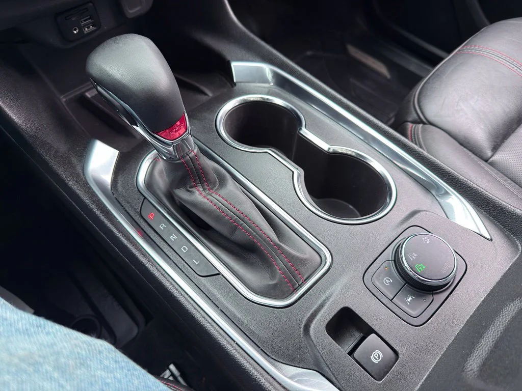 Used 2023 Red Chevrolet RS image 48