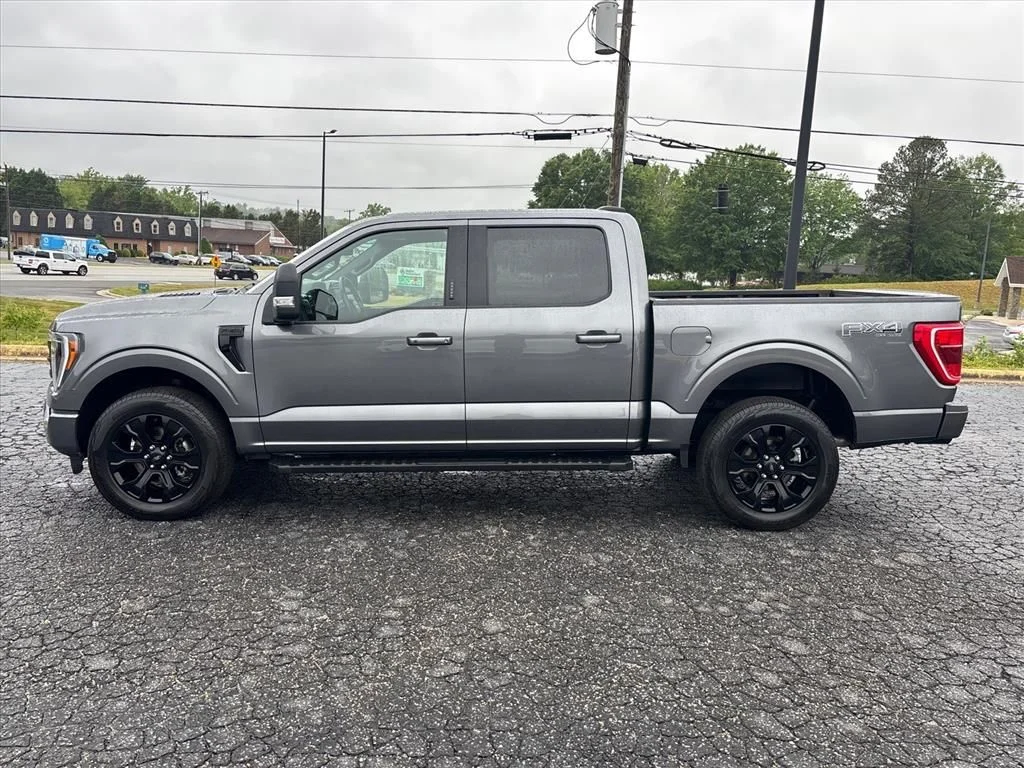 Used 2023 Gray Ford XLT image 4