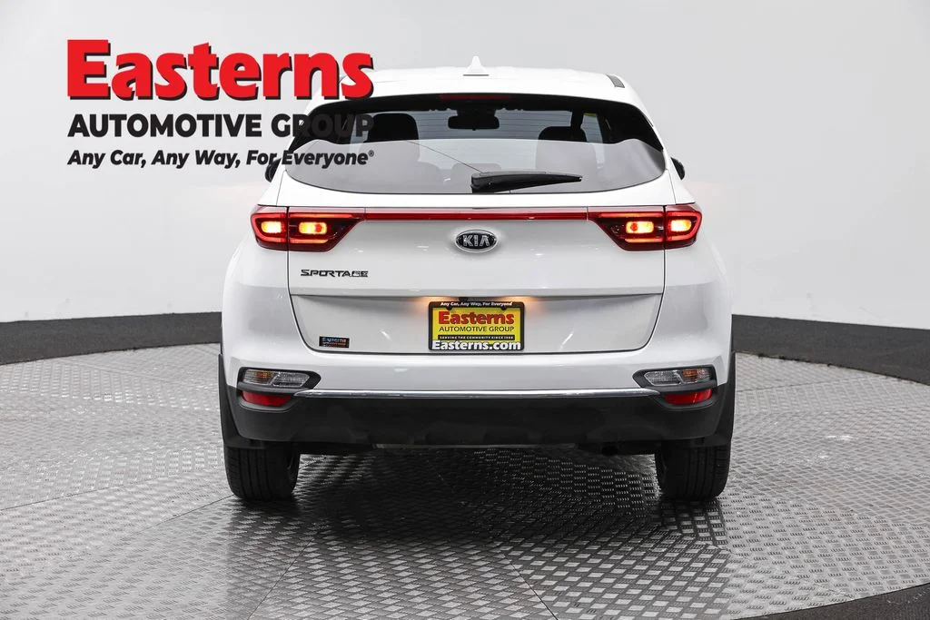 Used 2022 White Kia LX image 6