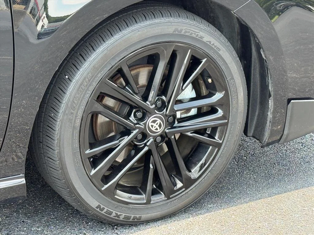 Certified Used 2025 Midnight Black Metallic Toyota SE image 9