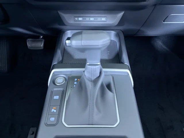 New 2027 TERRAIN BROWN Kia LX image 15