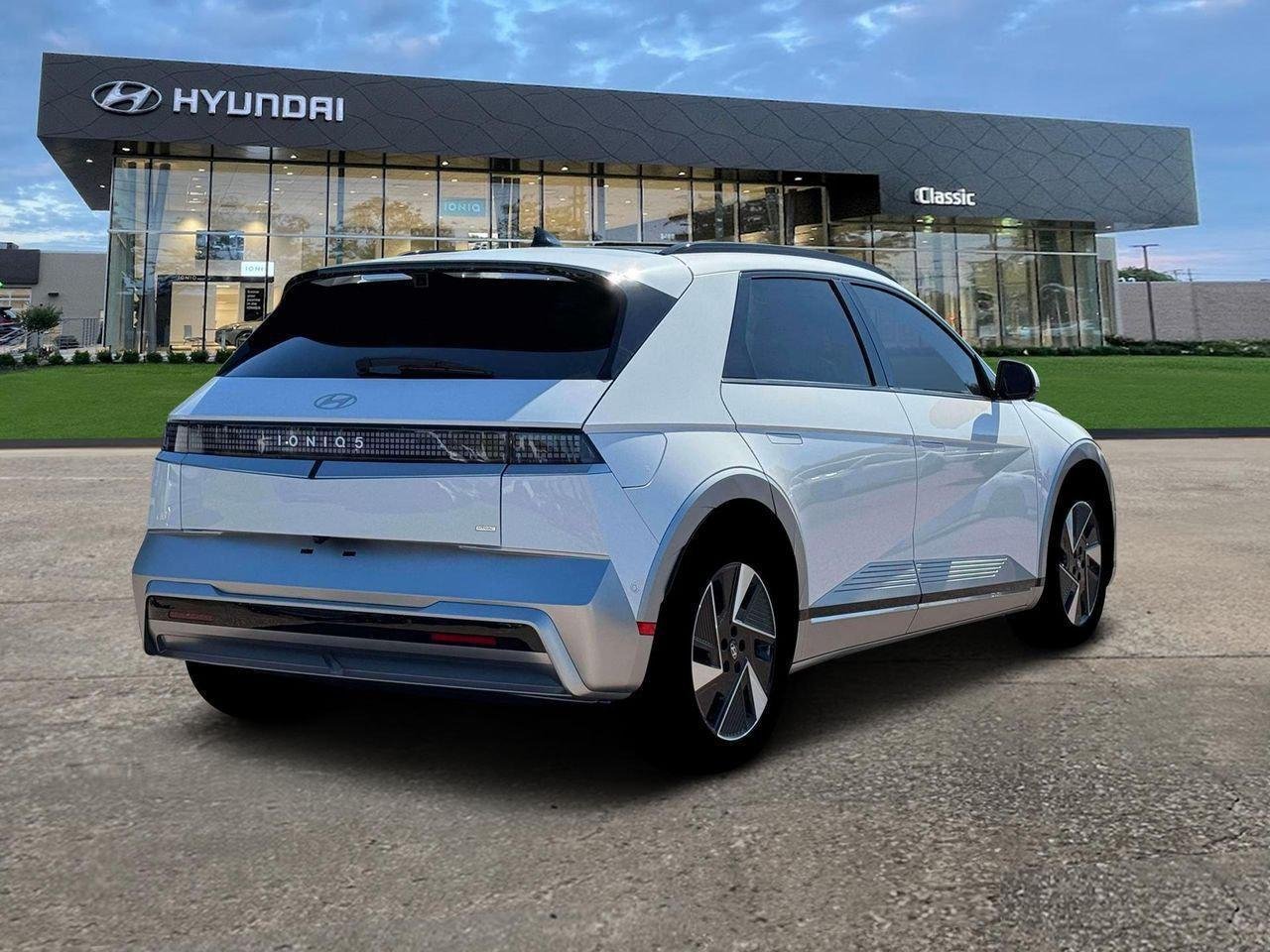 New 2026 Atlas White Hyundai Limited image 7