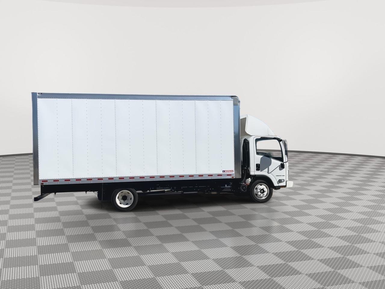 New 2024 Arc White Chevrolet  image 30