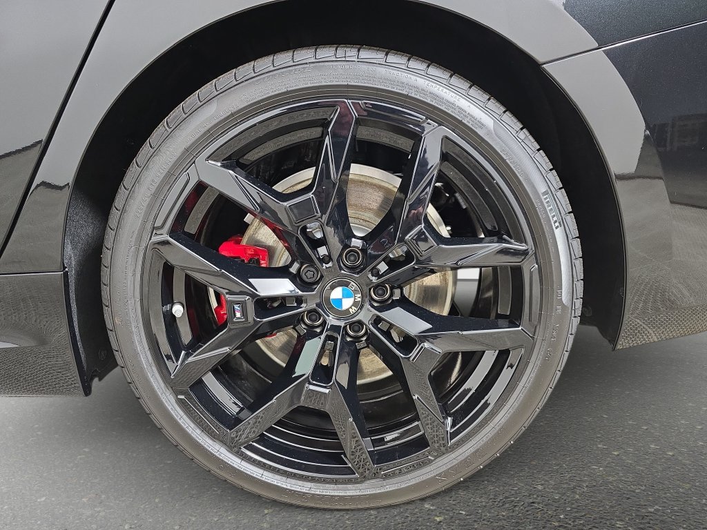 New 2026 Black Sapphire Metallic BMW 330i xDrive image 34