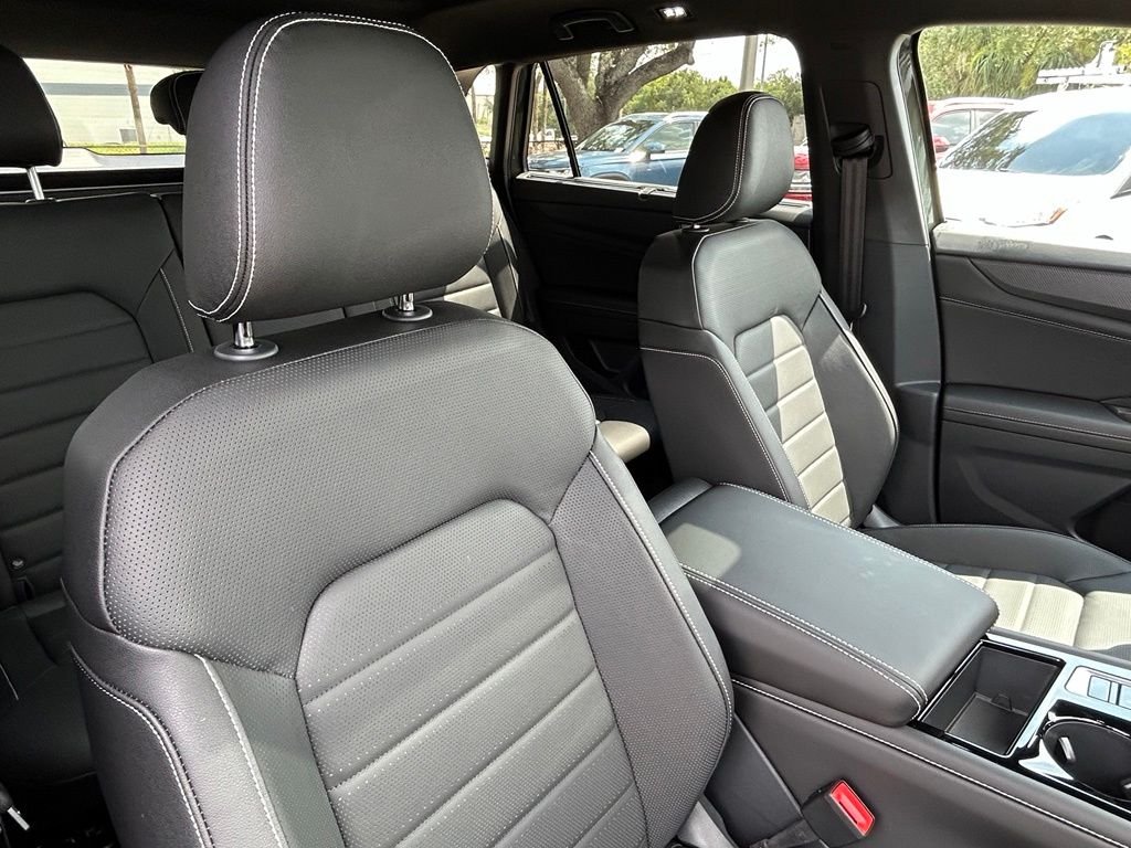 New 2026 Green Volkswagen 2.0T SEL R-Line Black image 40