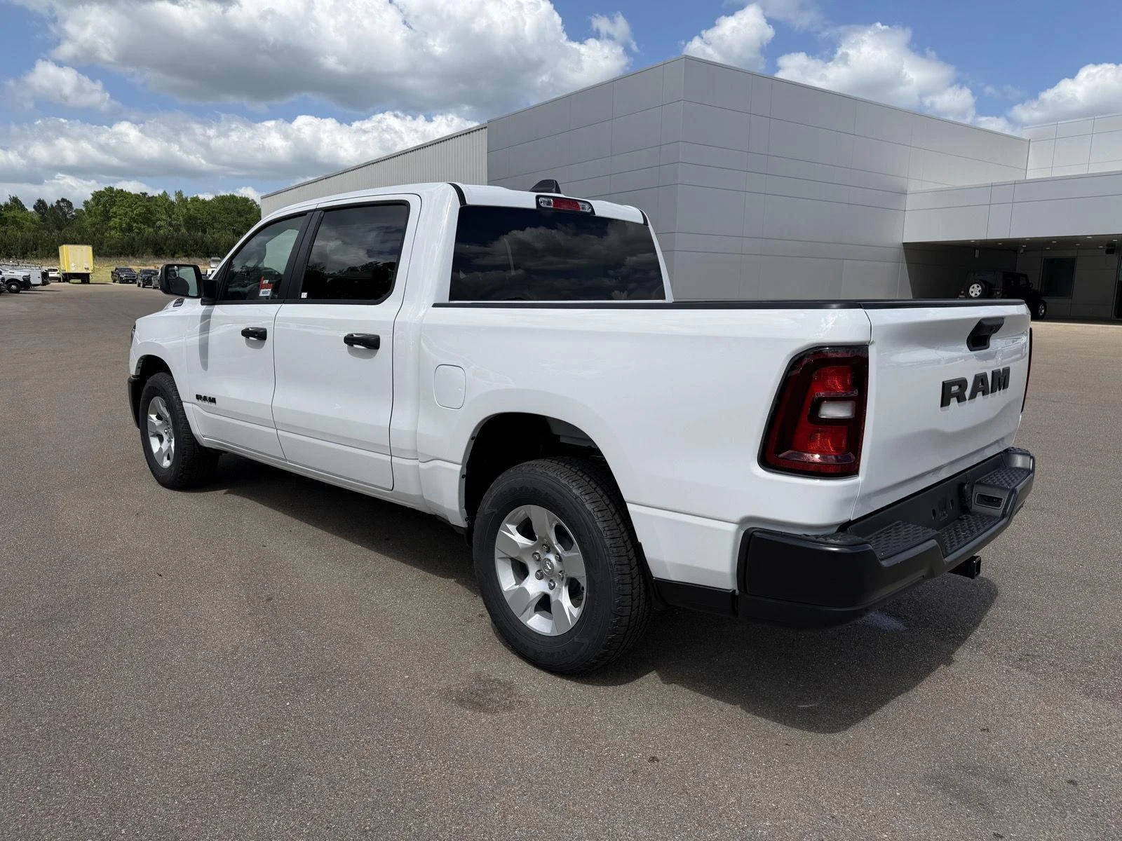 New 2026 Bright White Clear-Coat Exterior Paint RAM Tradesman image 5