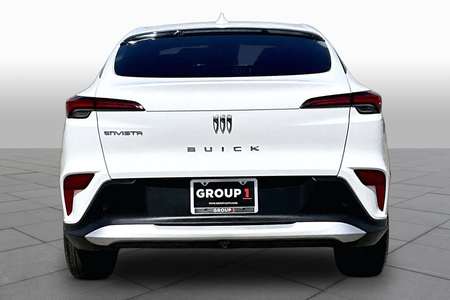 Used 2025 Summit White Buick Preferred image 5