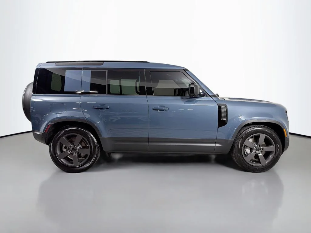 Used 2026 Blue Land Rover S image 4