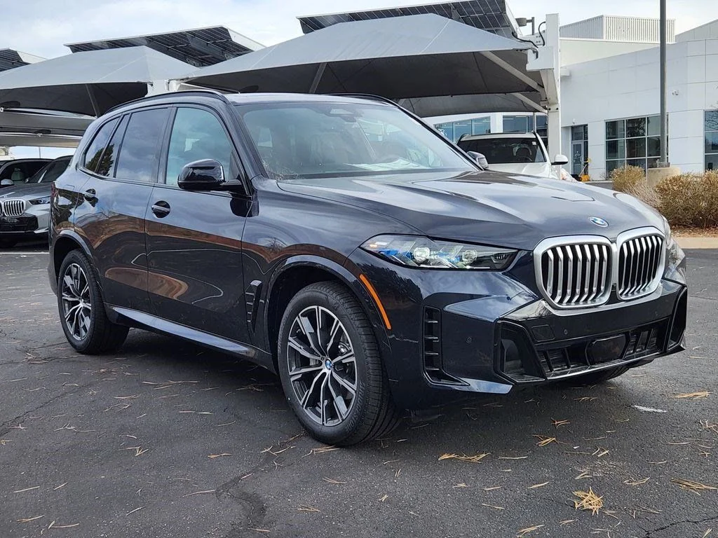 Used 2026 Carbon Black Metallic BMW xDrive40i image 5