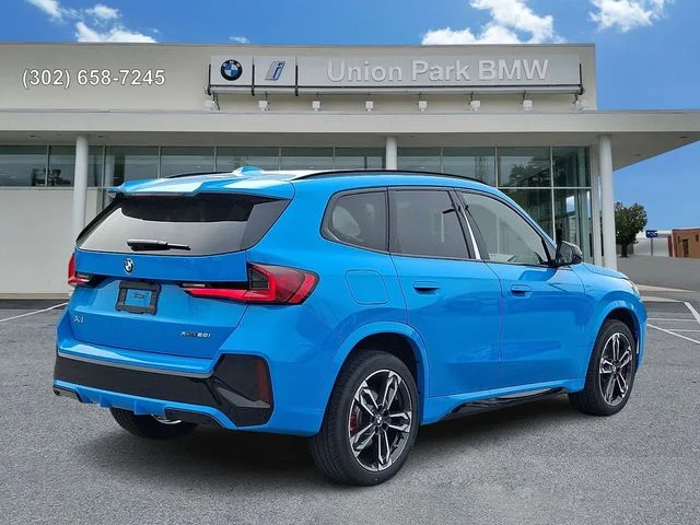 New 2026 Daytona Beach Blue BMW xDrive28i image 4