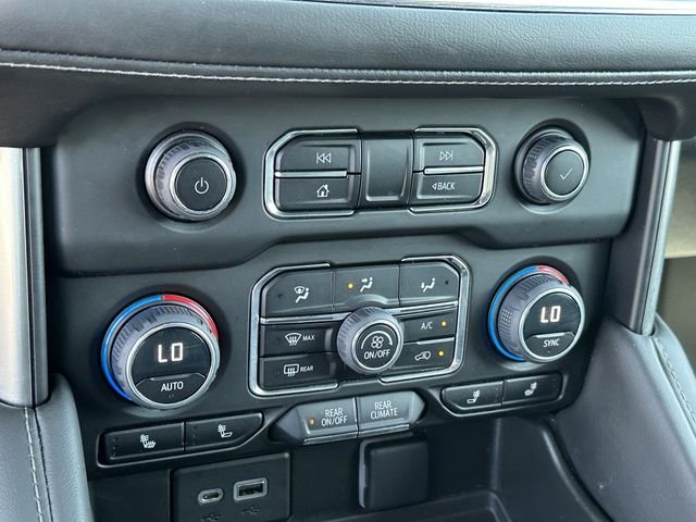 Used 2023 Gray Chevrolet Z71 image 18