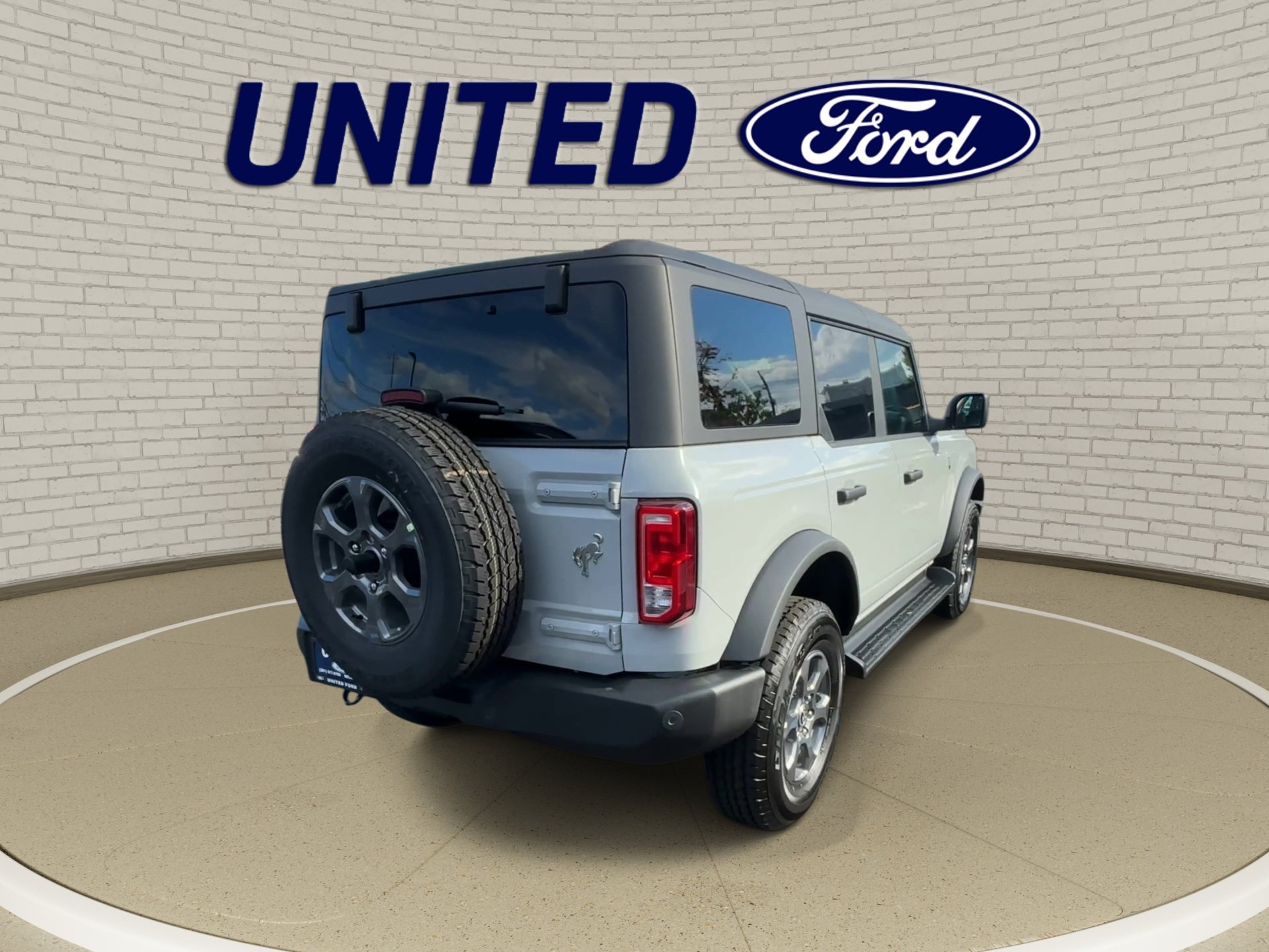 New 2026 Avalanche Gray Ford Big Bend® image 8